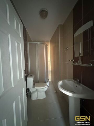 17-ÇAYIROVA ATATÜRK MAH. MUAMMER AKSOY CADDESİN'DE 2+1 ÜST DUBLEKS